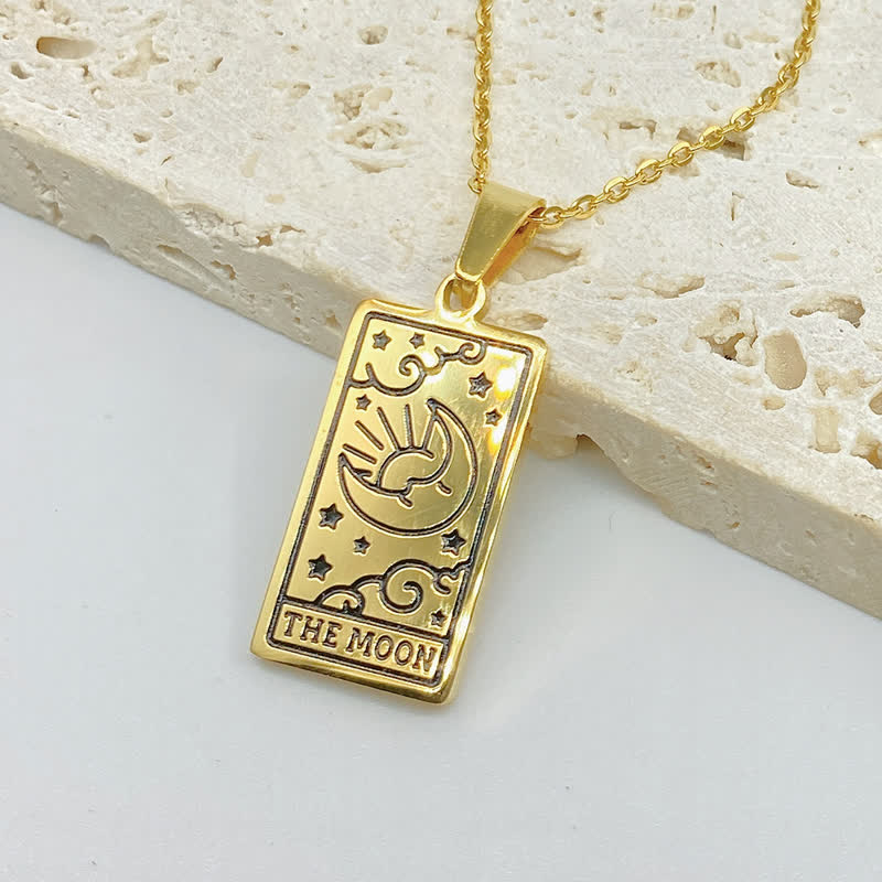 Goldene Halskette mit rechteckigem Anhänger, Mond- und Sternmotiv, Schmuck für Damen.