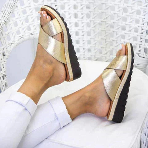 Goldene Sandalen mit Kreuzriemen, Damen, bequem, modisch, Sommerschuhe, schwarze Sohle.