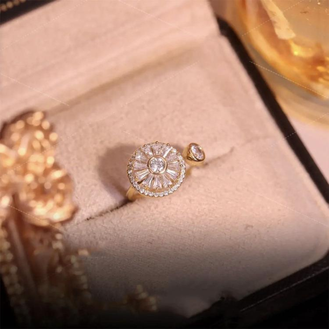 Goldener Diamantring in Schmuckschatulle, luxuriöses Design, eleganter Verlobungsring.