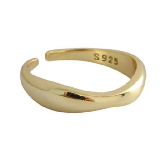 Goldener offener Ring aus Sterlingsilber S925, minimalistisches Design, Schmuckaccessoire.