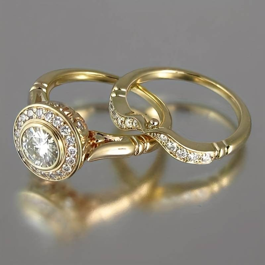 Goldener Verlobungsring mit Diamant, elegantes Design, luxuriöser Schmuck, Hochzeitsaccessoire.