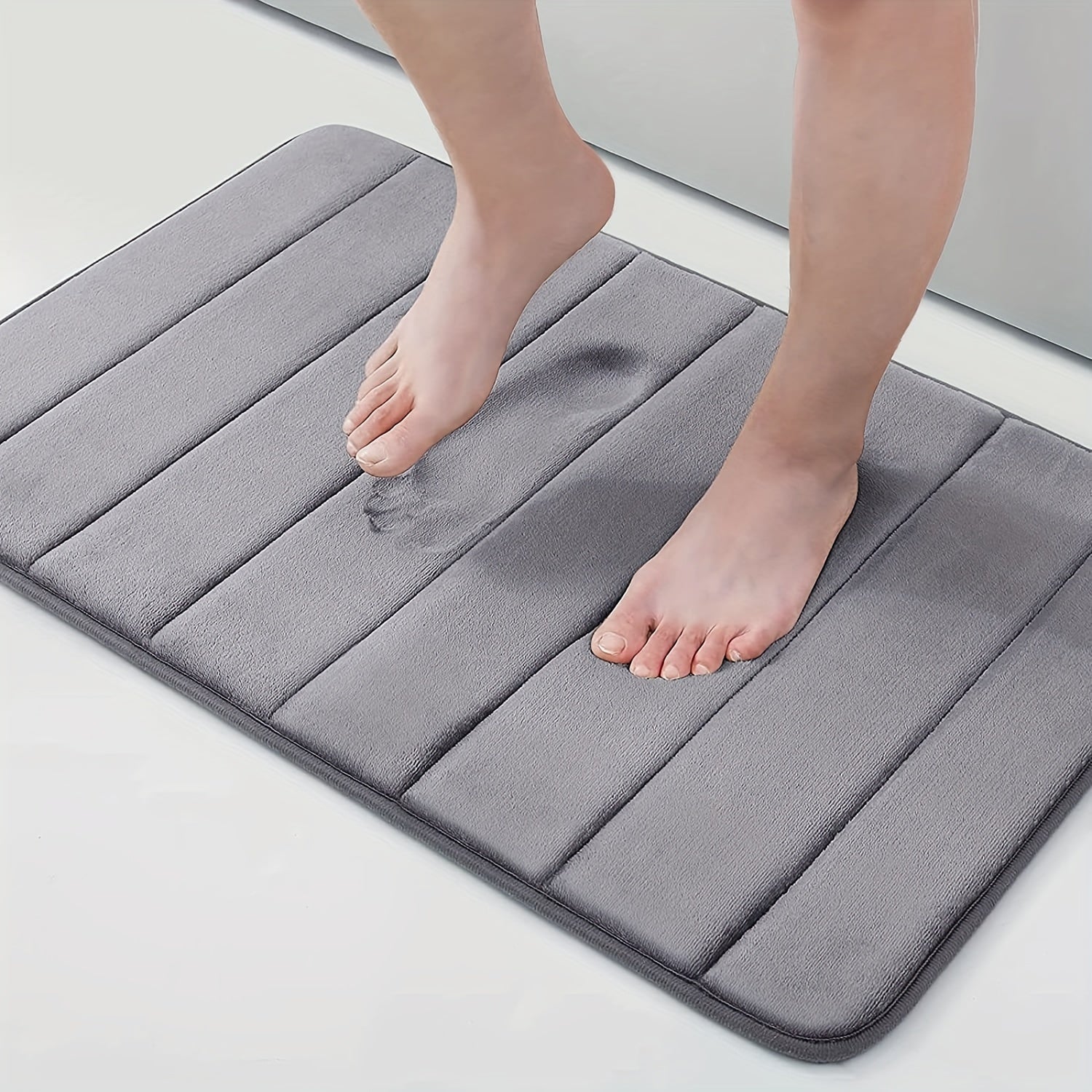 Graue Badematte Memory Foam, rutschfest, saugfähig, weiche Oberfläche, Badezimmerteppich.