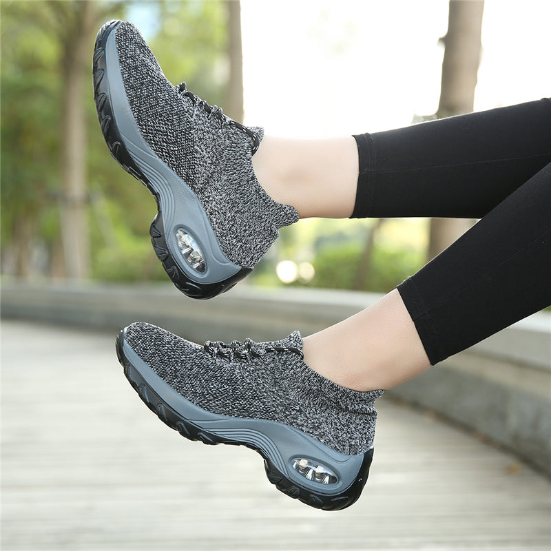 Graue Damen-Sneaker, atmungsaktiv, rutschfest, ideal für Sport und Freizeit.