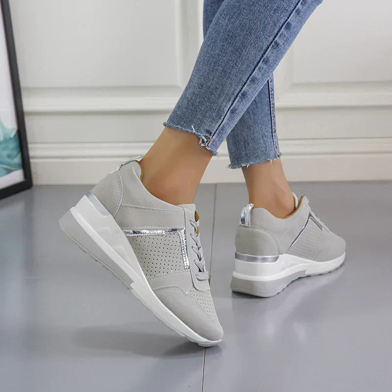 Damen Sneaker grau, Keilabsatz, perforiertes Design, modisch, bequem, Freizeit, Jeans.