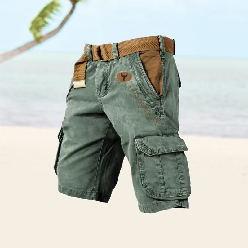 Grüne Cargo-Shorts aus Baumwolle mit Taschen, ideal für Outdoor-Aktivitäten am Strand.