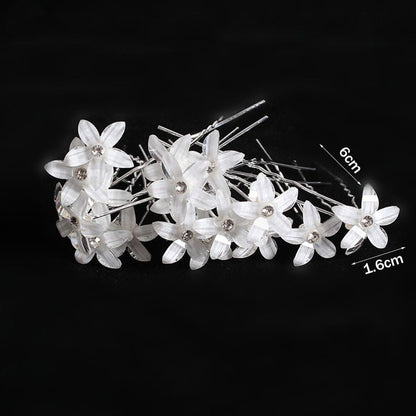Weiße Haarspangen mit Blumen, Strasssteinen, 6 cm, Hochzeit, Brautaccessoire, elegant.