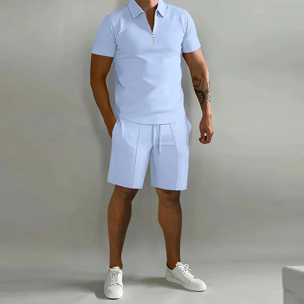 Herren Sommer-Trainingsanzug, hellblau, Poloshirt und Shorts, sportlich, kurzärmelig.