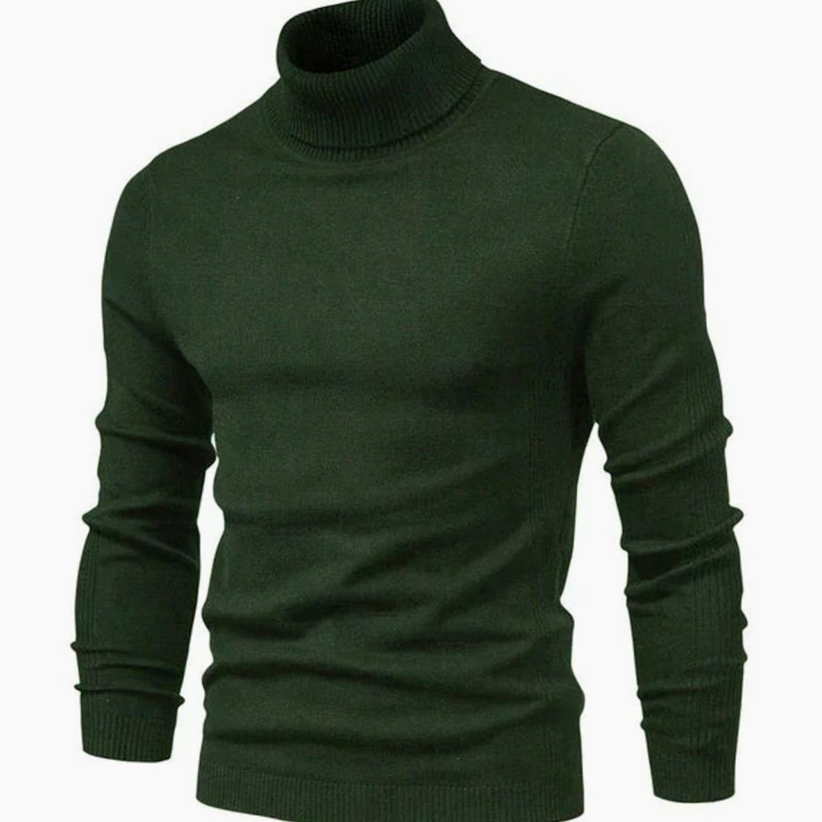 Dunkelgrüner Rollkragenpullover, schräg fotografiert, mit gerippten Bündchen und schmal geschnittenen langen Ärmeln 5