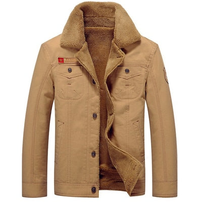 Beige Herrenjacke mit Fellfutter, Wintermantel, warm, modisch, Knopfleiste, Outdoor-Bekleidung.
