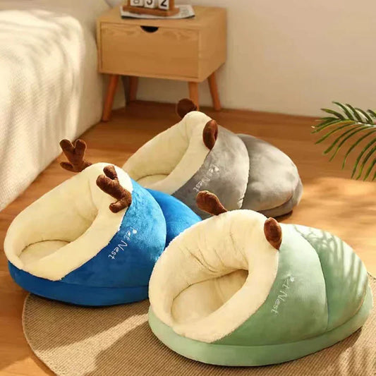 Buntes Hundebett in Pantoffelform, waschbar, atmungsaktiv, für kleine Hunde und Katzen.