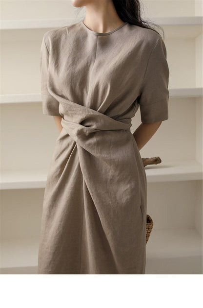 Leichtes Sommerkleid in Khaki mit verstellbarer Taille – Isalie