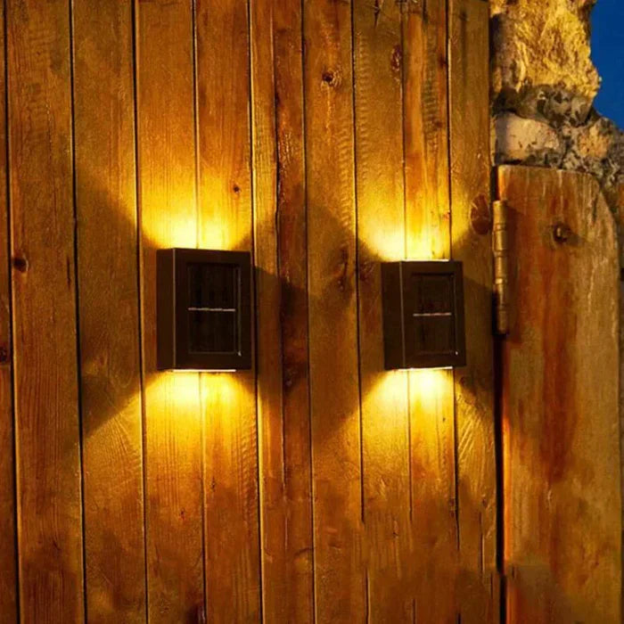 Solarbetriebene Wandleuchten aus Holz, warmweißes Licht, Außenbeleuchtung, energiesparend.