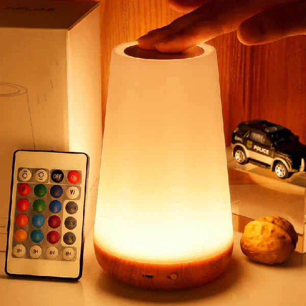 LED-Nachtlicht mit Fernbedienung, warmweiß, Touch-Steuerung, Holzsockel, dimmbar.
