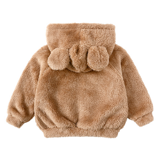 Braune Plüschjacke für Kinder mit Kapuze und Bärenohren, warm und kuschelig.