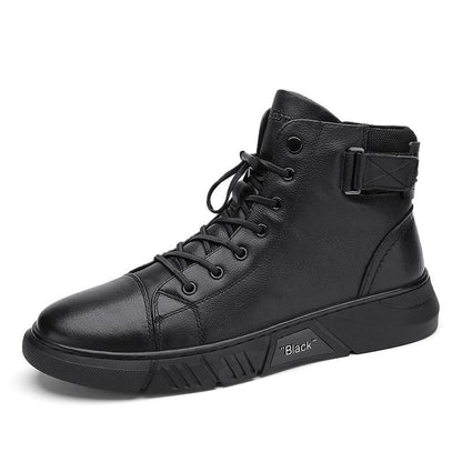 Schwarzer Herren-Sneaker aus Leder, hohe Knöchel, modisches Design, bequeme Sohle.