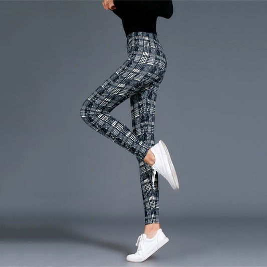 Damen Leggings kariert, schwarz-weiß, hohe Taille, bequem, modisch, Freizeitkleidung.