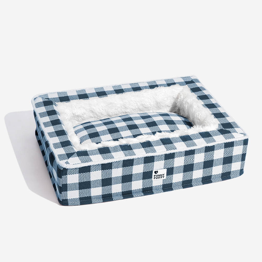 Kariertes Hundebett, blau-weiß, rechteckig, beruhigend, weiches Plüsch-Innenfutter.