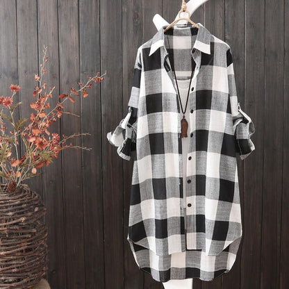 Schwarz-weiß kariertes Hemdkleid, Baumwolle, lässig, Damenmode, Herbst, Langarm, Knopfleiste.