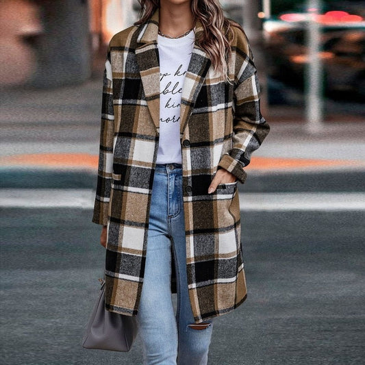 Damenmantel kariert beige-schwarz, Herbstmode, lässig, lang, Knopfverschluss, Streetstyle.