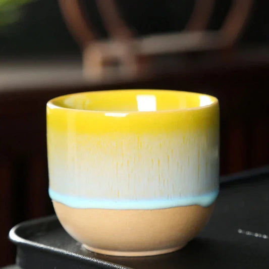 Gelbe und blaue Keramik-Teetasse, handgefertigt, Porzellan, Kung Fu Stil, Geschenkidee.
