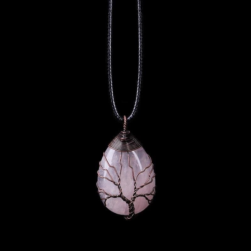 Rosenquarz Tropfen Halskette, handgemacht, Boho-Stil, schwarzes Band, Baum-Design.