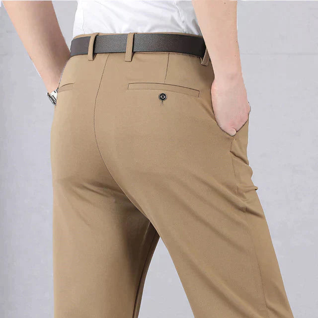 Herren Chinohose beige, hoch tailliert, Business-Casual, Frühling/Sommer, elastisch.