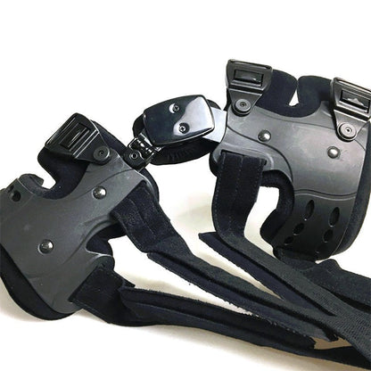 Schwarze Knieorthese mit verstellbaren Riemen, Unterstützung für Sport und Rehabilitation.