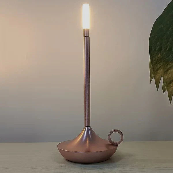 Kupferfarbene LED-Kerzenlampe, modernes Design, Tischbeleuchtung, energiesparend.