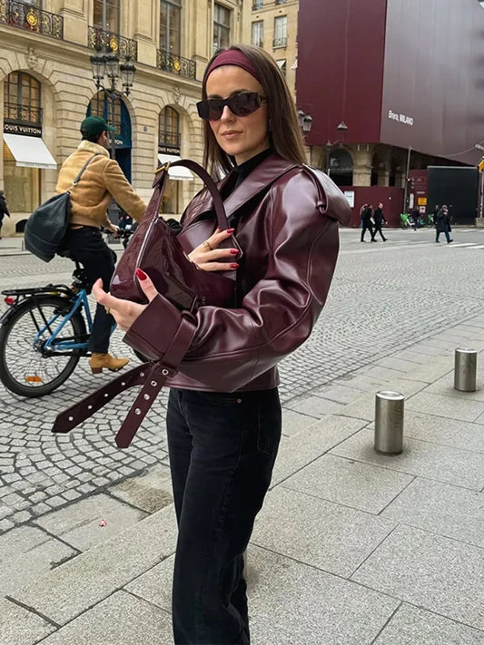 Lederjacke Damen kurz | Reverskragen | figurbetont | Kirschrot | lange Ärmel | PU-Luzern Mode