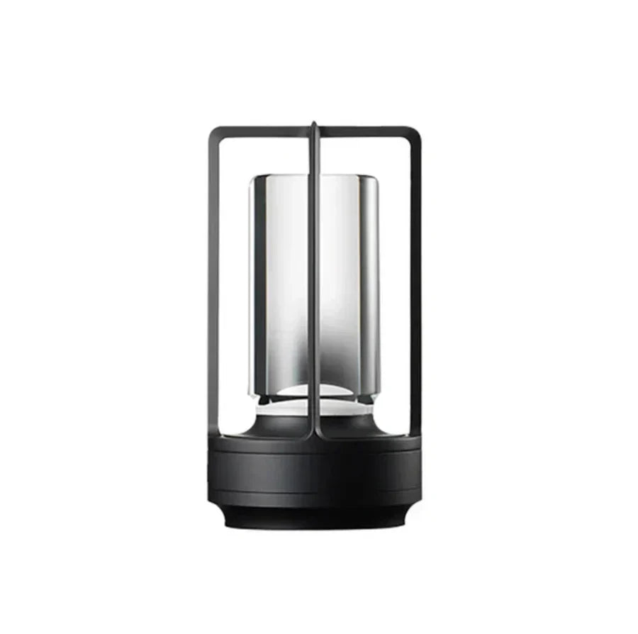 Moderne schwarze LED-Laterne aus Metall, zylindrisch, für stilvolle Innenbeleuchtung.