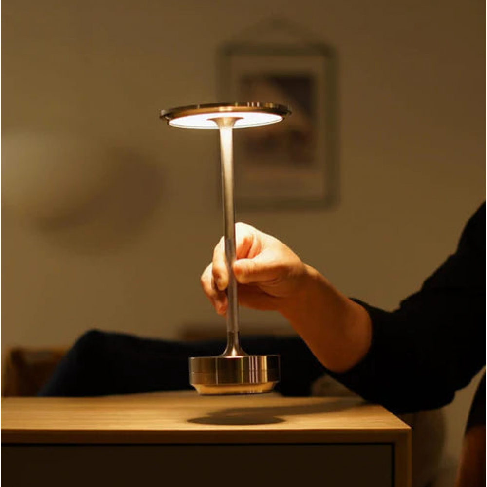 ClarityGlow Luxus Edition | Kabellose LED-Tischlampe