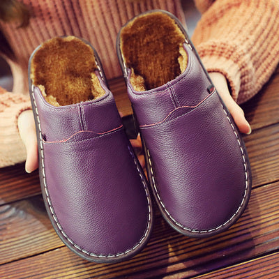 Lila Hausschuhe aus Leder, warmes Plüschfutter, Unisex, ideal für Winter, Indoor-Nutzung.