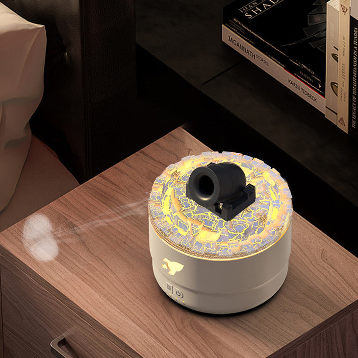 Luftbefeuchter mit LED-Licht auf Nachttisch, weiß, Aromatherapie, modernes Design.