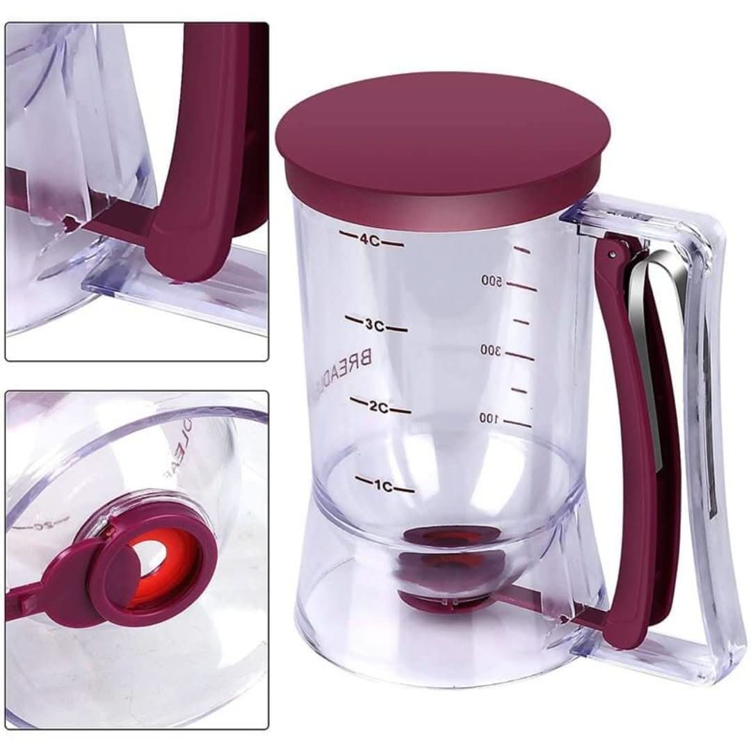 Transparenter Teigspender mit rotem Griff, Messskala, ideal für präzises Backen.