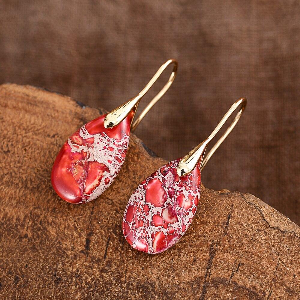 Rote Regalit Ohrringe, Tropfenform, goldene Haken, handgefertigt, Schmuck für Damen.