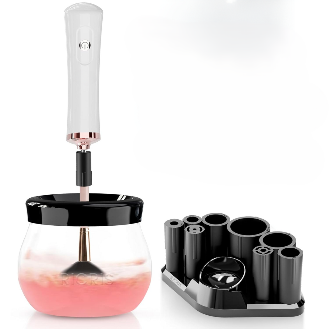 Elektrischer Make-up-Pinselreiniger, weiß, mit schwarzem Ständer, für schnelle Reinigung.
