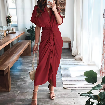 Luftiges Maxikleid für Damen | Rüschen Detail | tiefer V-Ausschnitt | Sommerlook-Rot-S-Luzern Mode