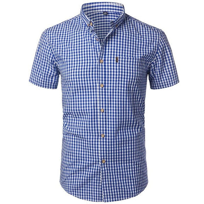 Kurzarmhemd in Königsblau-Weiß klein kariert, frontal mit Brusttasche, Knopfleiste und Button-down-Kragen. 4