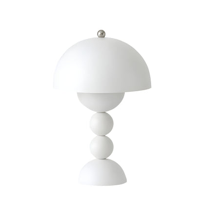 Weiße, nordische Tischlampe mit kugelförmigem Sockel, modernes Design, dekorative Beleuchtung.