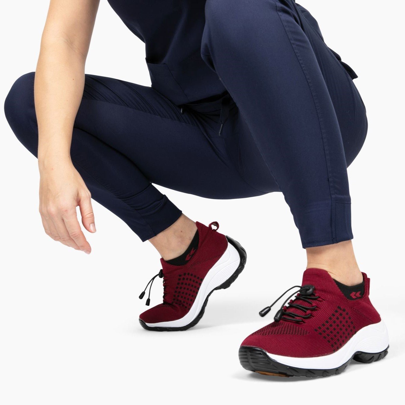 Damen Sneaker, rot, atmungsaktiv, rutschfest, bequem, für Sport und Freizeit.