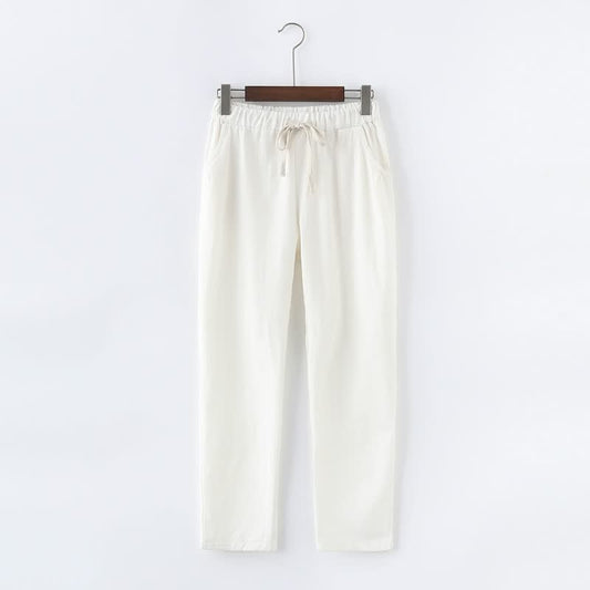 Weiße Baumwollhose mit Kordelzug, lässig, bequem, ideal für Freizeitkleidung.