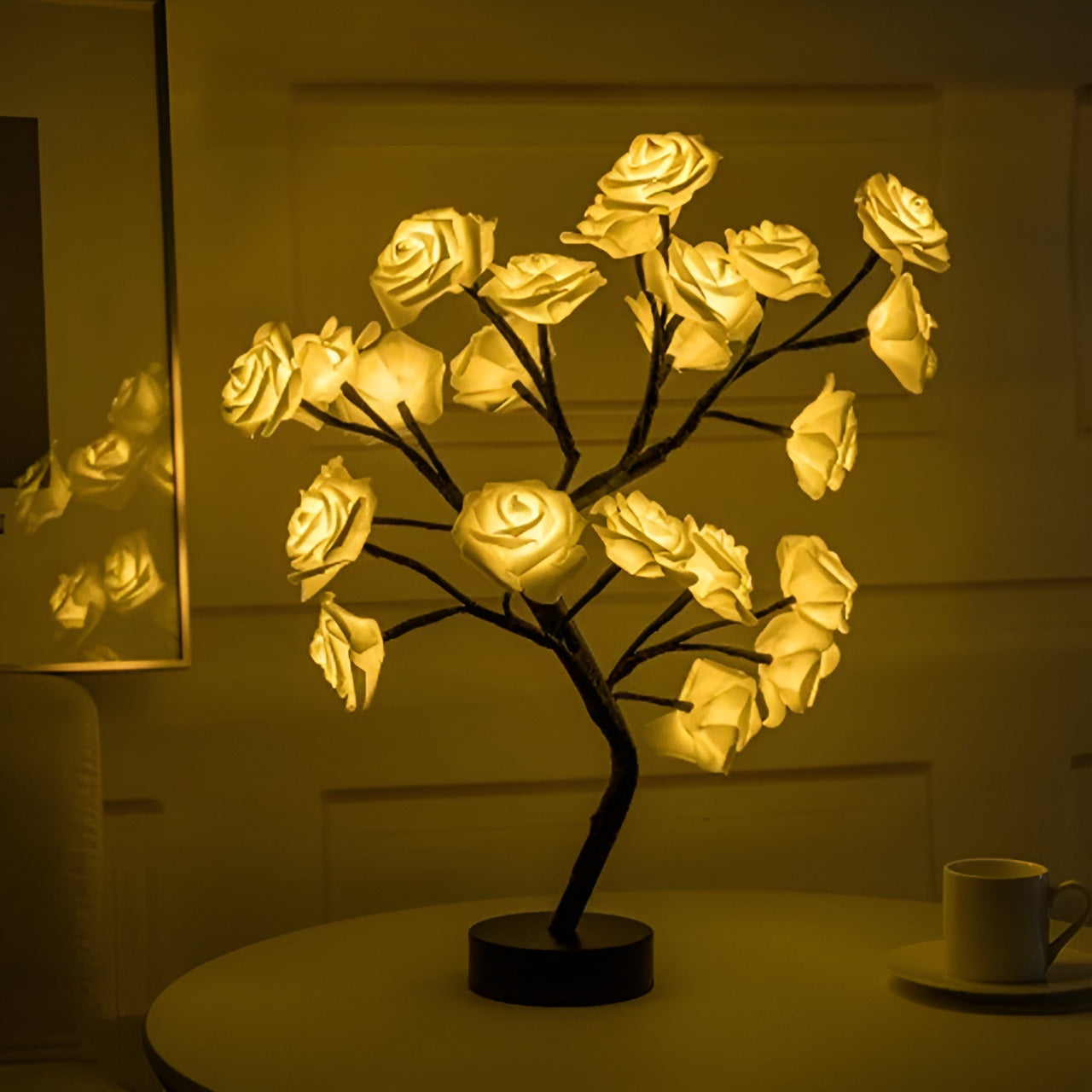 LED-Rosenbaum Lampe, warmweiß, dekorativ, Tischleuchte, romantische Beleuchtung, Wohnzimmer.