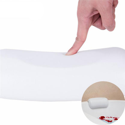 Weiße Badewannenkissen, ergonomisch, wasserfest, weiche Oberfläche, Entspannung, Komfort.