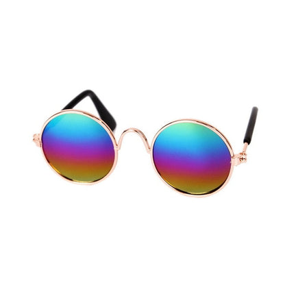 Runde Sonnenbrille mit Regenbogengläsern, goldener Rahmen, modisch, Unisex-Accessoire.