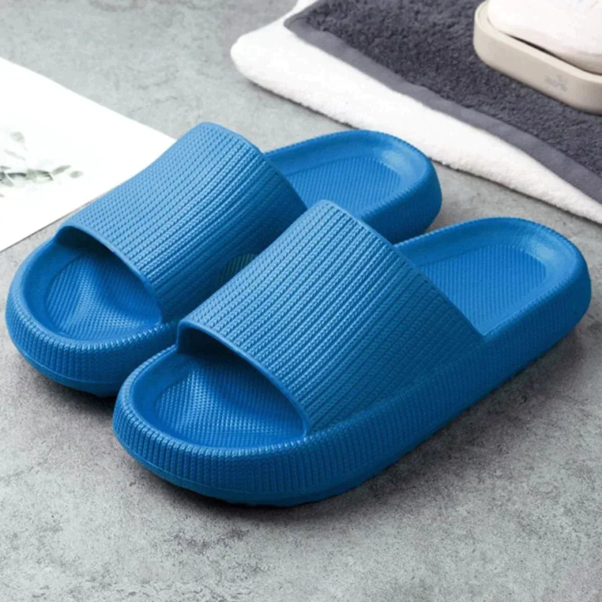 Komfortable Dämpfende Slippers - Nora