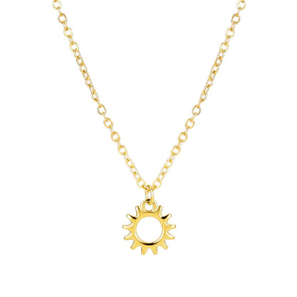 Goldene Sonnenanhänger-Halskette, modisches Schmuckstück, elegantes Design, Damenaccessoire.