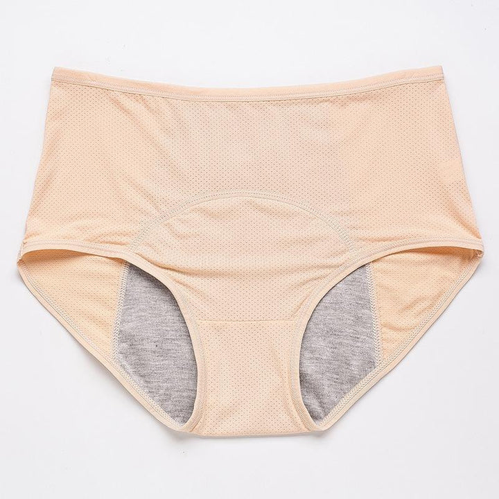 Beiger Slip von vorn mit feinem Lochmuster, aufgenähtem Einsatz im Schritt und grauem Innenstoff. 14