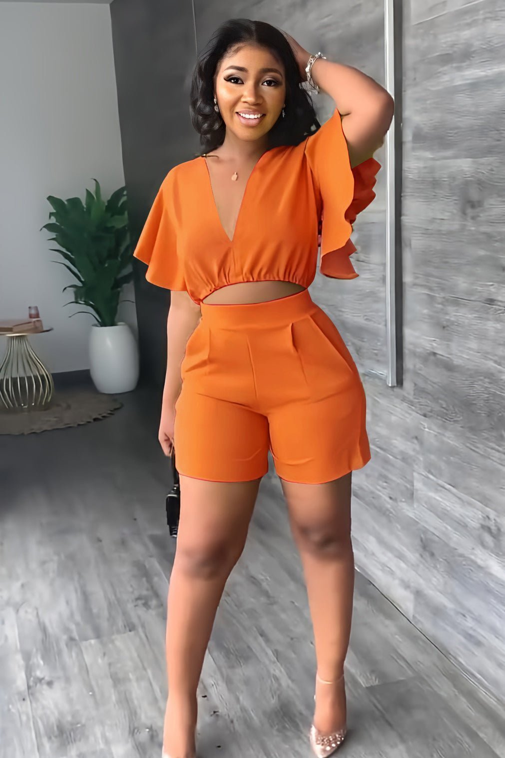 Gefaltetes Crop-Top | tiefer V-Ausschnitt | High-Waist Shorts | luftiger Stoff | Taschen-Orange-S-Luzern Mode