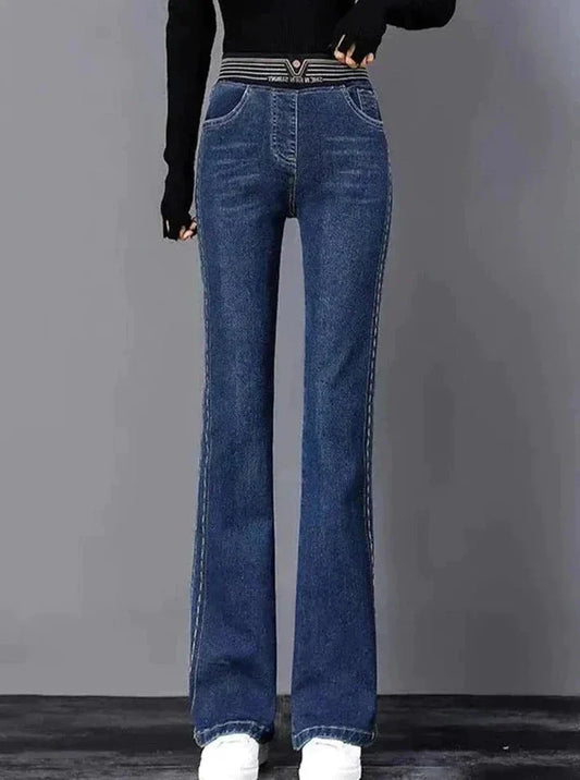 Trendige Flared Damenjeans – Alessa