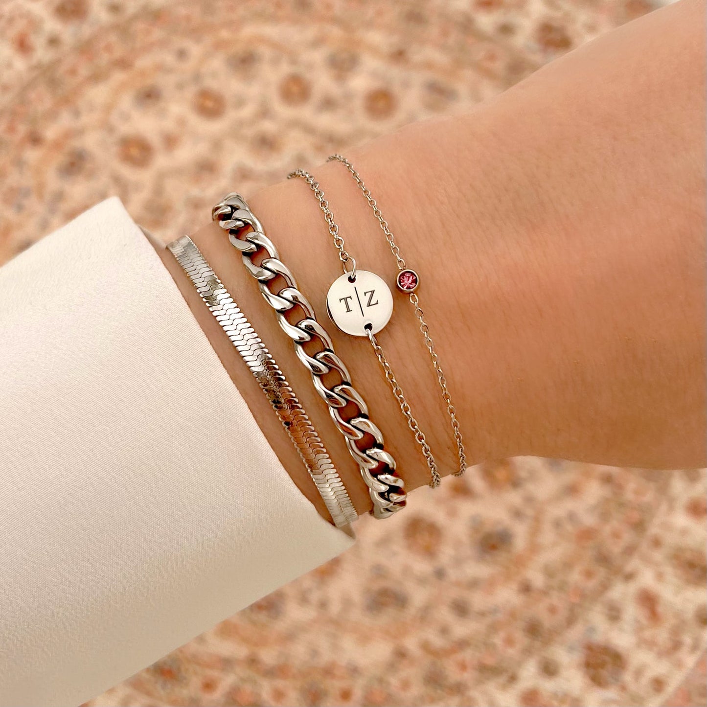 Silberne Armbänder-Set mit Geburtsstein, modisch, elegant, Damen-Schmuck, Handgelenk.